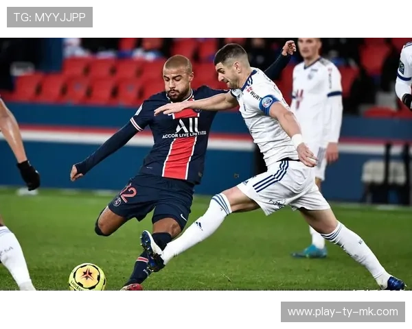 里昂对阵图卢兹半场战平,拉卡泽特冲击生涯首球